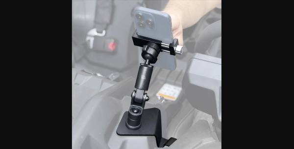 Регулируемое на 360° крепление для телефона Can-Am Maverick X3/MAX Регулируемое на 360° крепление для телефона Can-Am Maverick X3/MAX